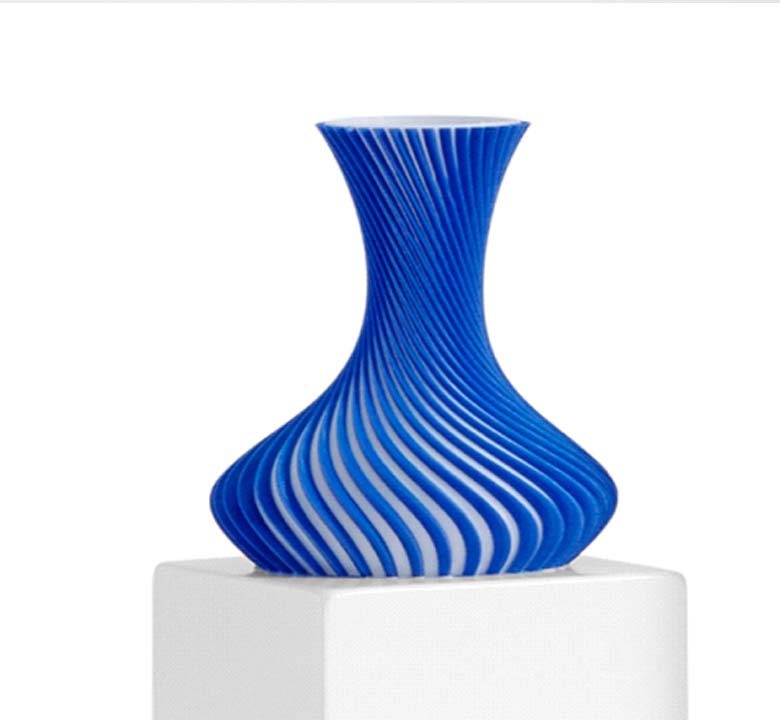 a bule and white vase 3D print